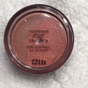 BareMinerals eyeshadow the 70’s.